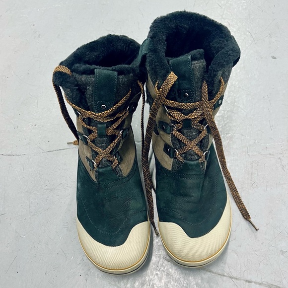 Keen winter boots - Picture 2 of 4